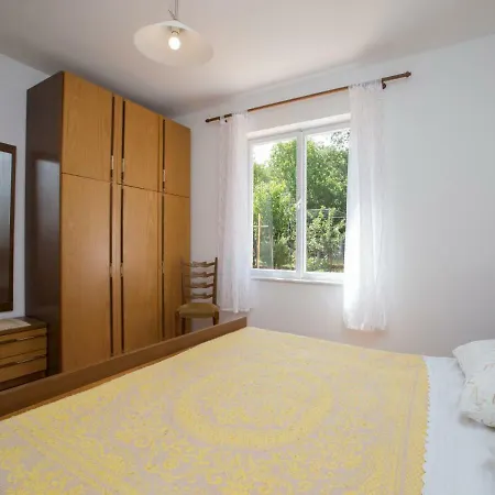 2bdr App With Wifi, 199 Apartament