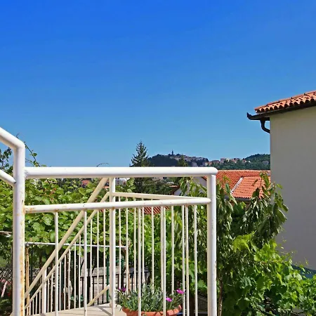 2bdr App With Wifi, 199 Apartament