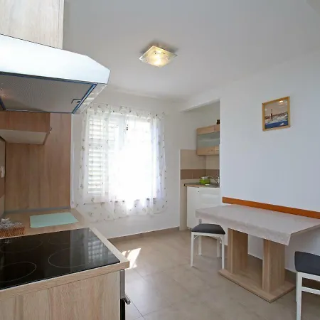 Apartmán 2bdr App With Wifi, 199 Vinež